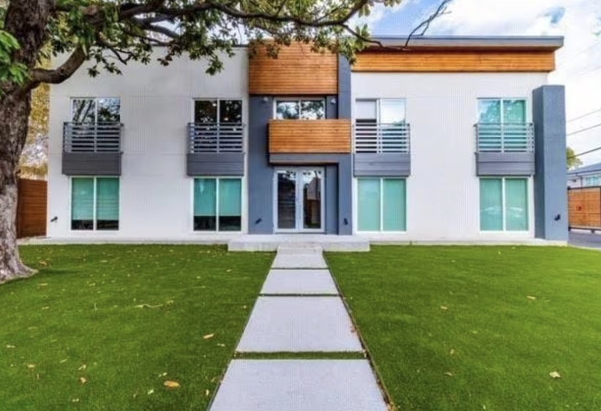 Bennett Avenue Apartments exterior in Dallas, Texas